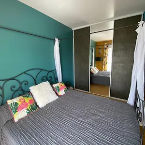 marquis-de-carrou.hotels-rhonealpes.com/