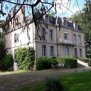 Bed & Breakfast Chateau Du Grand Lucay Bourbon-lʼArchambault